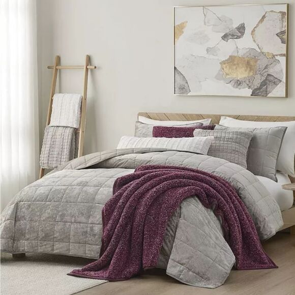 Koolaburra By Ugg Bentley Full/Queen Velvet Quilt Set w/Shams- Silver - Picture 4 of 11